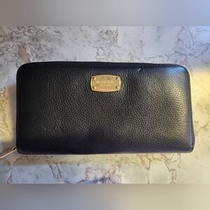 Michael Kors Pebble leather wallet
